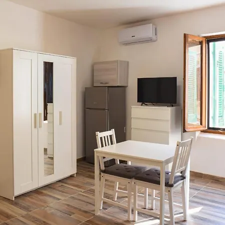 Old Town Studio Flat 아파트